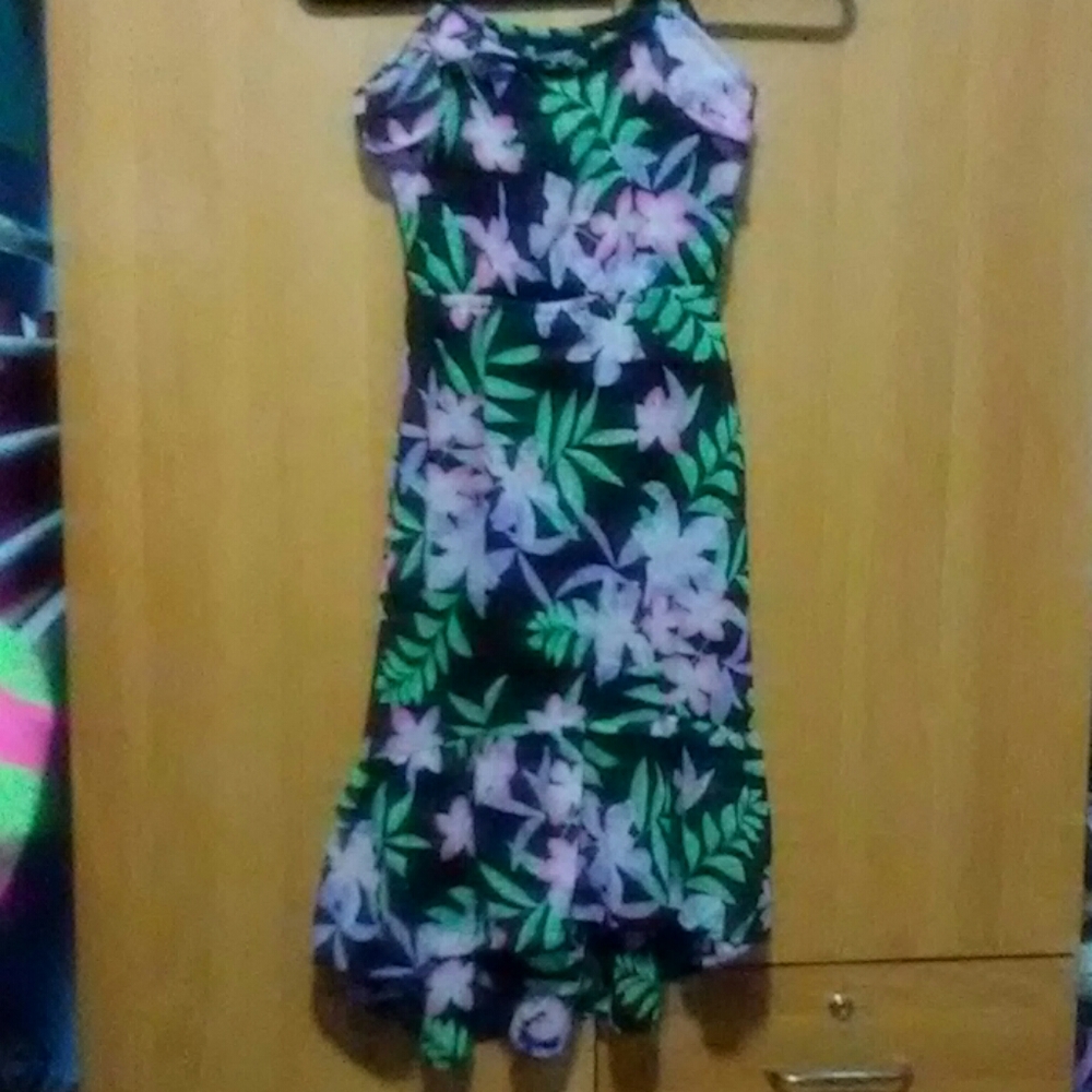 A flower dress with a trail